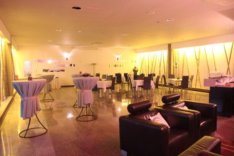 Queens Hotel Paramaribo Bagian luar foto