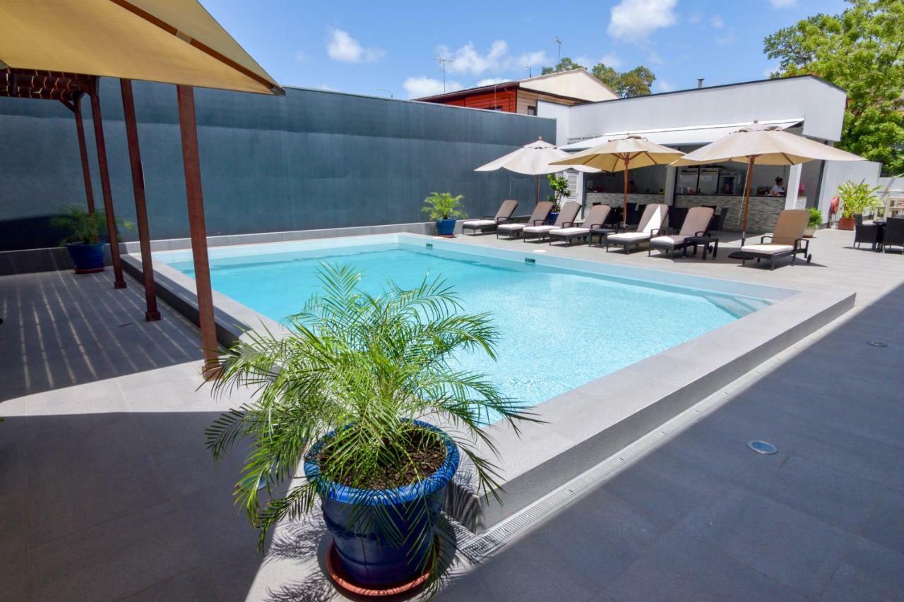 Queens Hotel Paramaribo Bagian luar foto